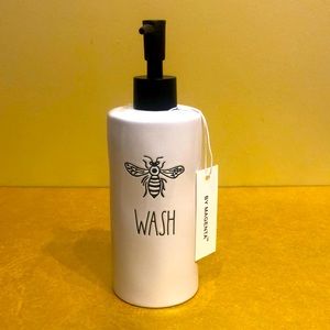 🐝 Rae Dunn WASH soap dispenser